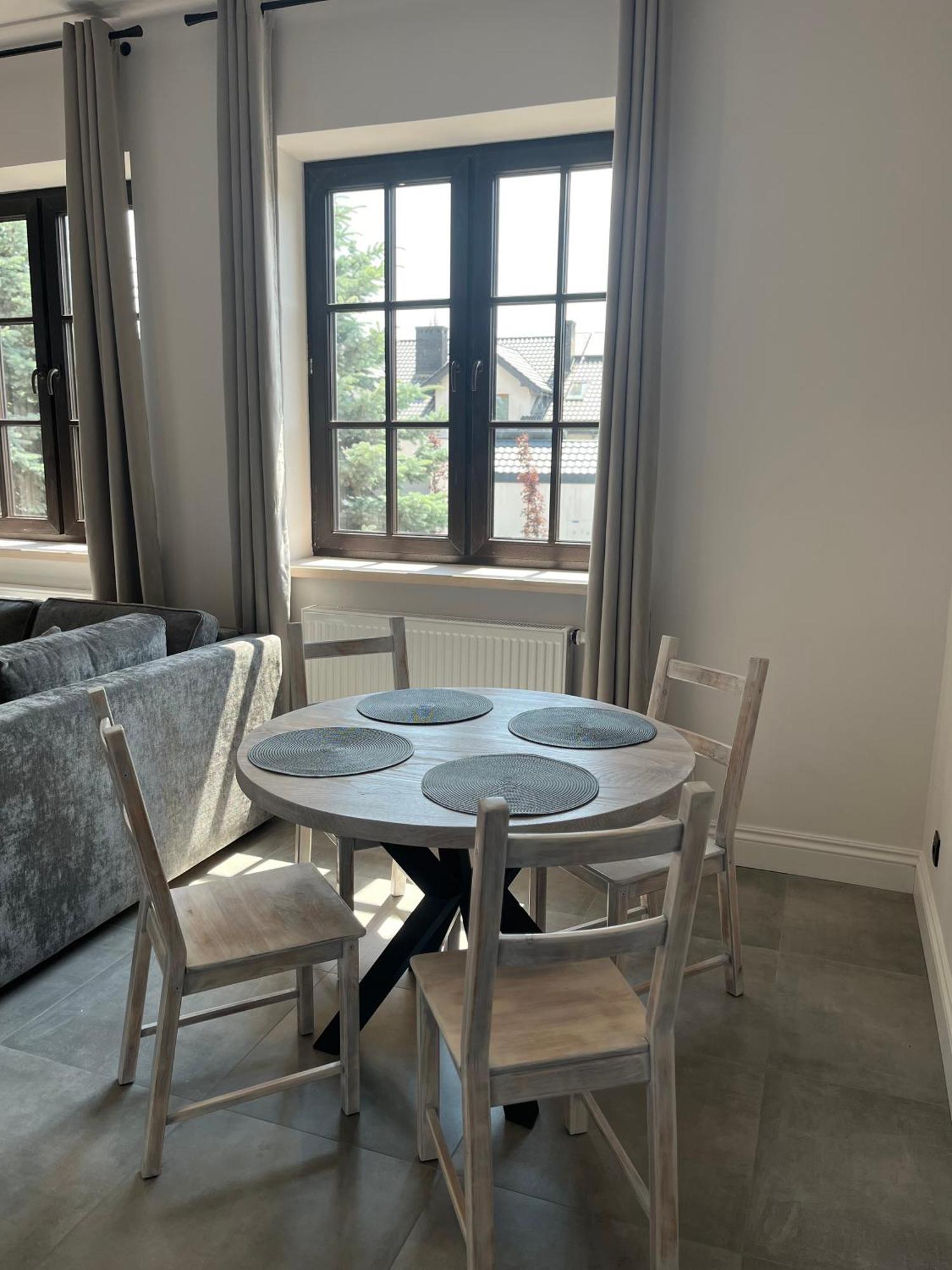 לובלין Neighbourhood Apartment מראה חיצוני תמונה